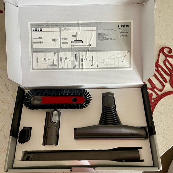 Dyson allergy kit New - Picture 2 of 6